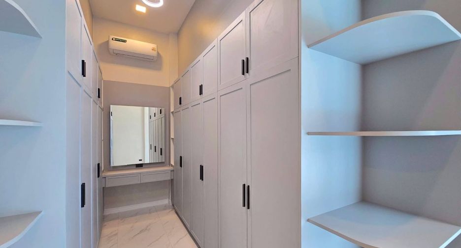 À vendre 4 chambres maison à East Pattaya, Pattaya