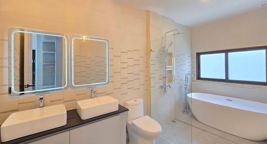 À vendre 4 chambres maison à East Pattaya, Pattaya