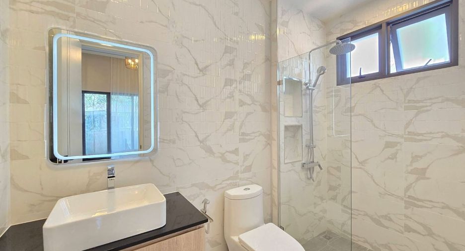 À vendre 4 chambres maison à East Pattaya, Pattaya