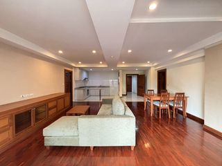 For rent 2 bedrooms condo in Pathum Wan, Bangkok