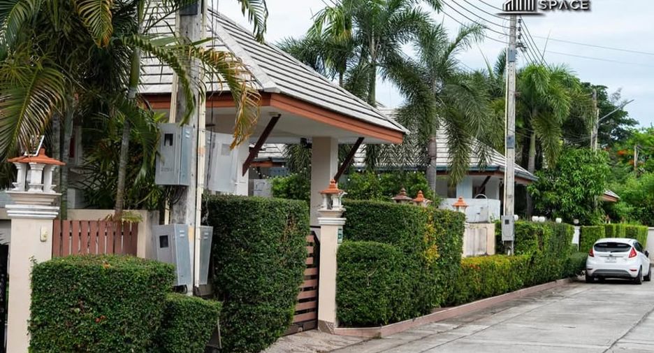 Villa en alquiler de 3 habitaciones en Huay Yai, Pattaya