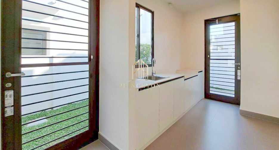 À louer et à vendre 4 chambres maison à Bang Phli, Samut Prakan