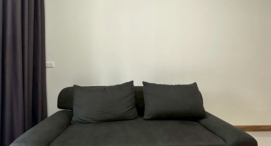 For rent 2 bedrooms townhouse in Mueang Chiang Mai, Chiang Mai