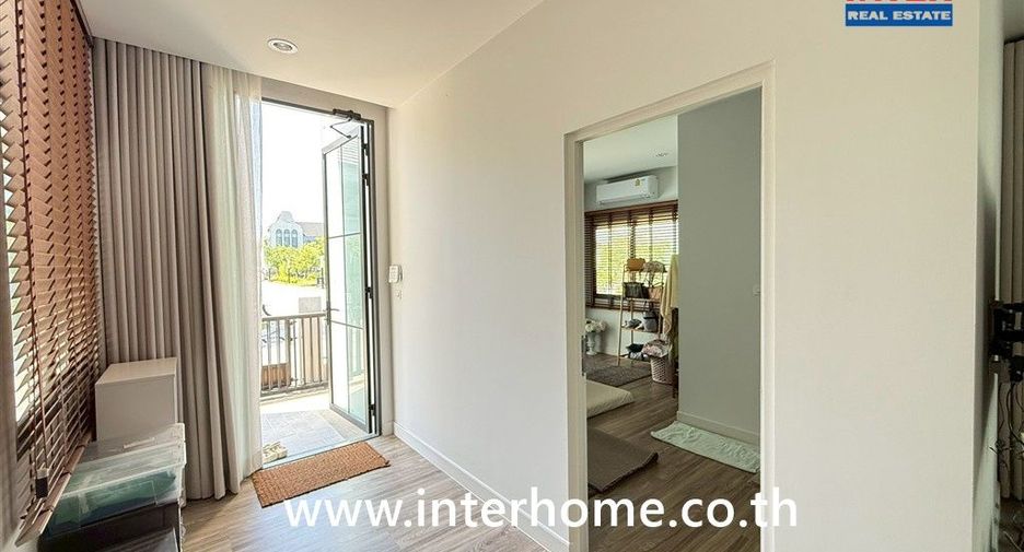 Casa en alquiler de 4 habitaciones en Bang Sao Thong, Samut Prakan