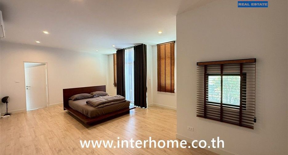 Casa en alquiler de 4 habitaciones en Bang Sao Thong, Samut Prakan