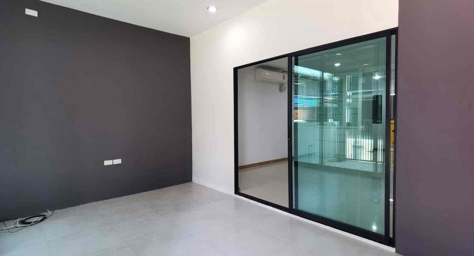 Reihenhaus zur Miete mit 3 Zimmer in Lam Luk Ka, Pathum Thani
