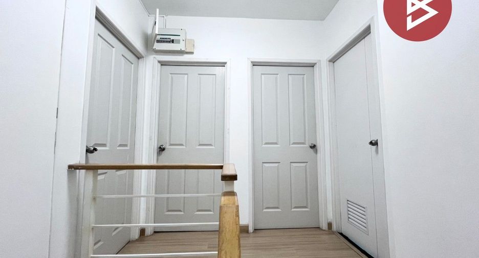 Casa adosada en venta de 3 habitaciones en Mueang Nonthaburi, Nonthaburi