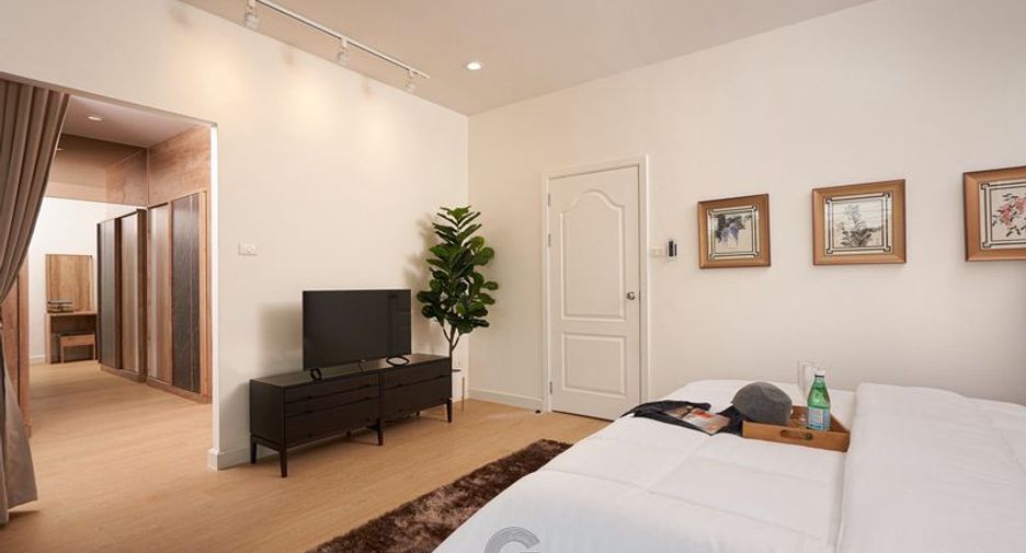 For rent 4 bedrooms house in Saraphi, Chiang Mai