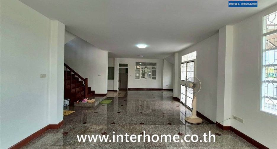 Casa en venta de 4 habitaciones en Mueang Nonthaburi, Nonthaburi