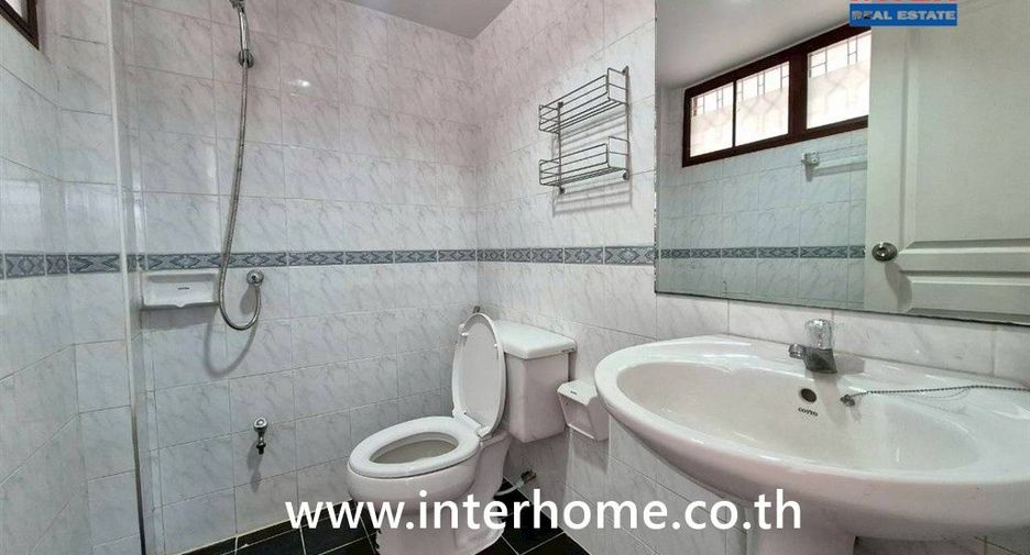 Casa en venta de 4 habitaciones en Mueang Nonthaburi, Nonthaburi