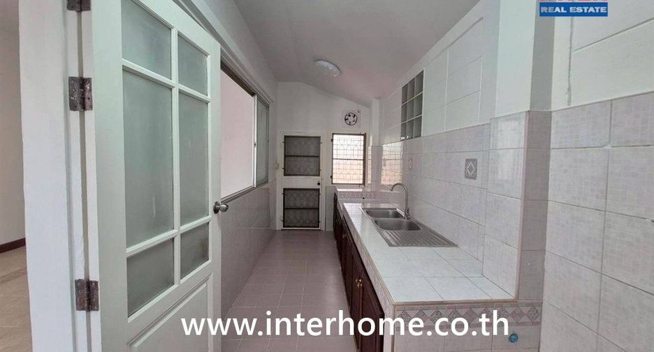 Casa en venta de 4 habitaciones en Mueang Nonthaburi, Nonthaburi
