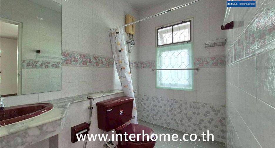 Casa en venta de 4 habitaciones en Mueang Nonthaburi, Nonthaburi
