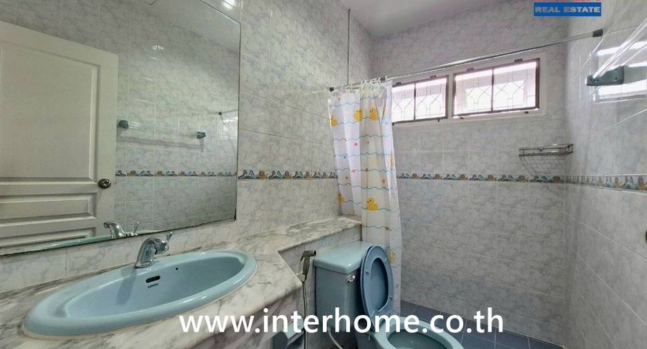 Casa en venta de 4 habitaciones en Mueang Nonthaburi, Nonthaburi