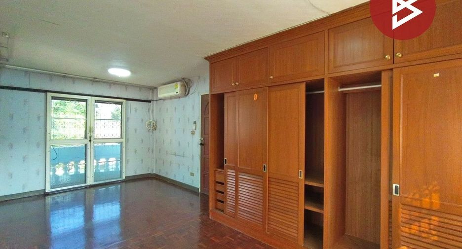 Casa en venta de 4 habitaciones en Saphan Sung, Bangkok