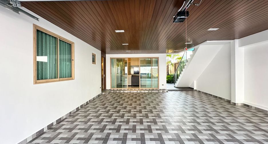 Villa zum Kauf mit 4 Zimmer in East Pattaya, Pattaya
