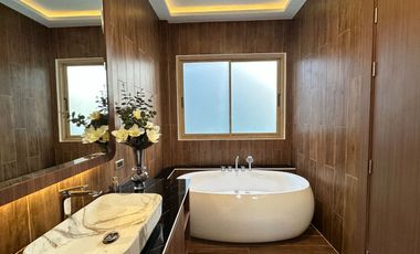 À vendre 4 chambres villa à East Pattaya, Pattaya
