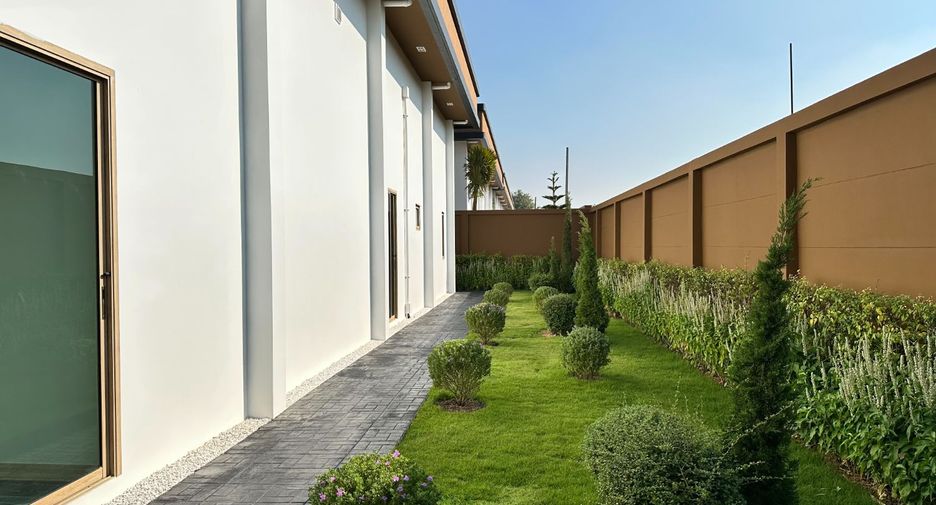 Villa zum Kauf mit 4 Zimmer in East Pattaya, Pattaya