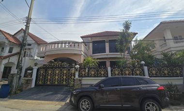 For sale 4 bedrooms house in Mueang Samut Prakan, Samut Prakan