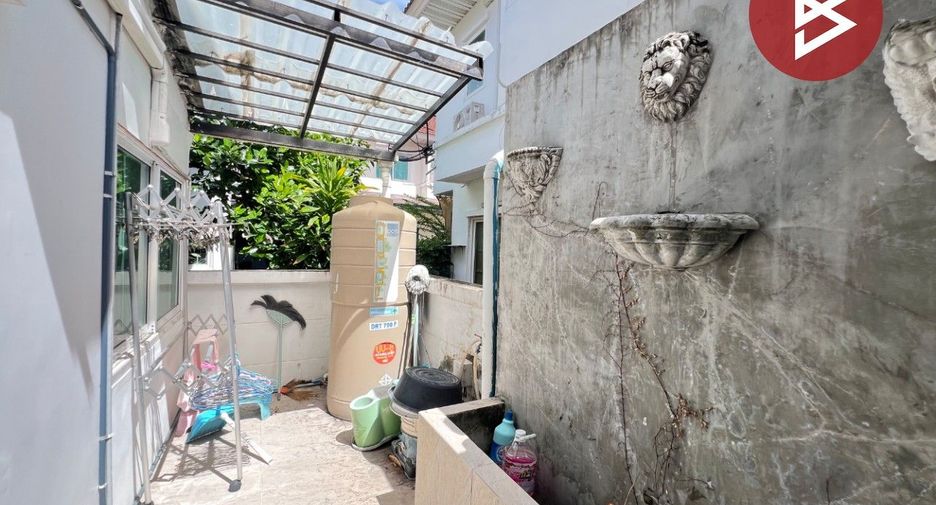 Haus zum Kauf mit 4 Zimmer in Pak Kret, Nonthaburi