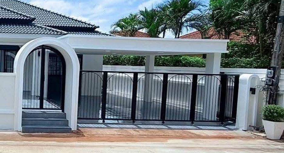 For sale 3 ベッドルーム villa in East Pattaya, Pattaya