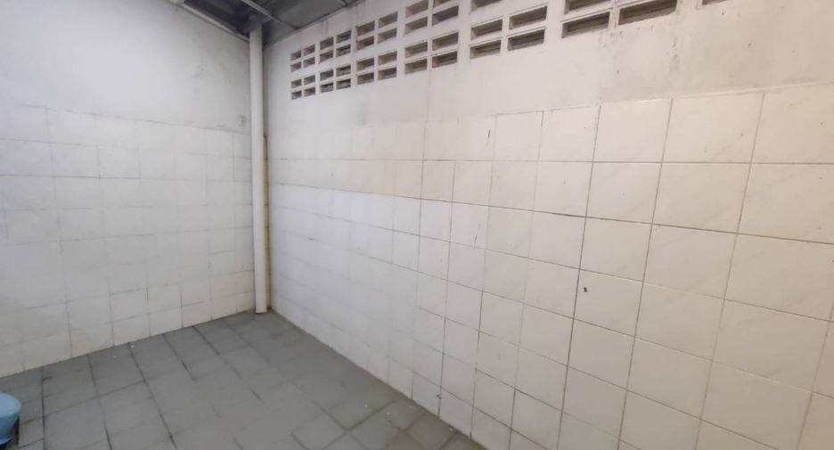 For sale 2 bedrooms townhouse in Khlong Sam Wa, Bangkok
