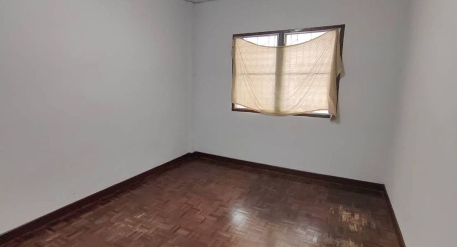 For sale 2 bedrooms townhouse in Khlong Sam Wa, Bangkok