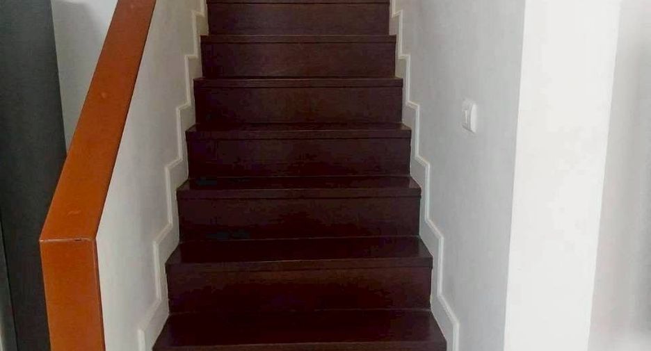 Reihenhaus zum Kauf mit 3 Zimmer in Pak Kret, Nonthaburi