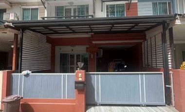 Reihenhaus zum Kauf mit 3 Zimmer in Pak Kret, Nonthaburi