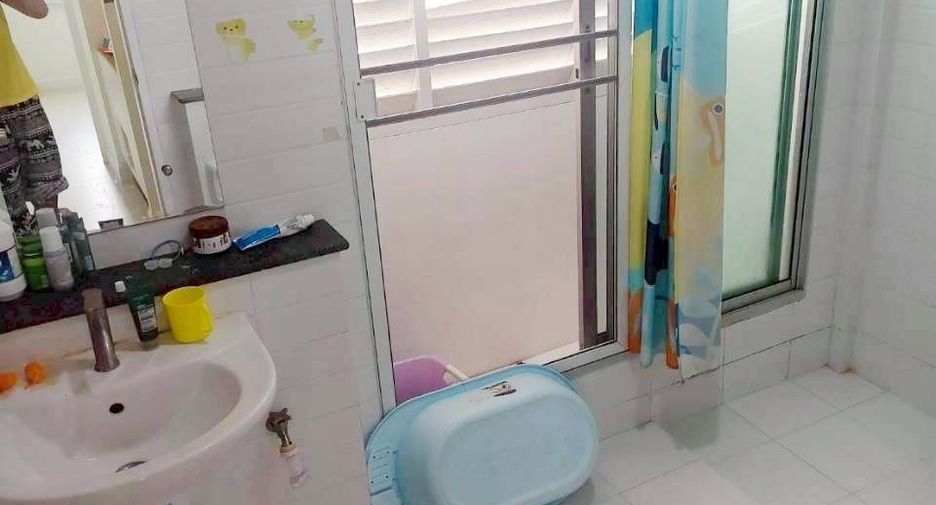Reihenhaus zum Kauf mit 3 Zimmer in Pak Kret, Nonthaburi
