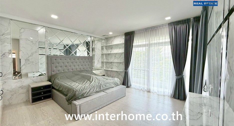 Casa en venta de 4 habitaciones en Lat Krabang, Bangkok
