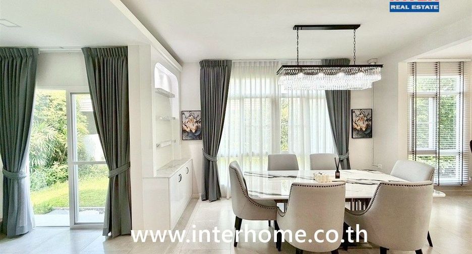 Casa en venta de 4 habitaciones en Lat Krabang, Bangkok