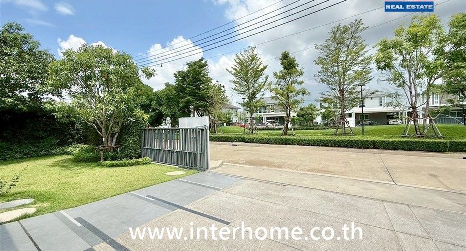 Casa en venta de 4 habitaciones en Lat Krabang, Bangkok
