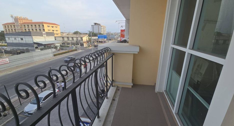 À louer 3 chambres maison de ville à Bang Sao Thong, Samut Prakan