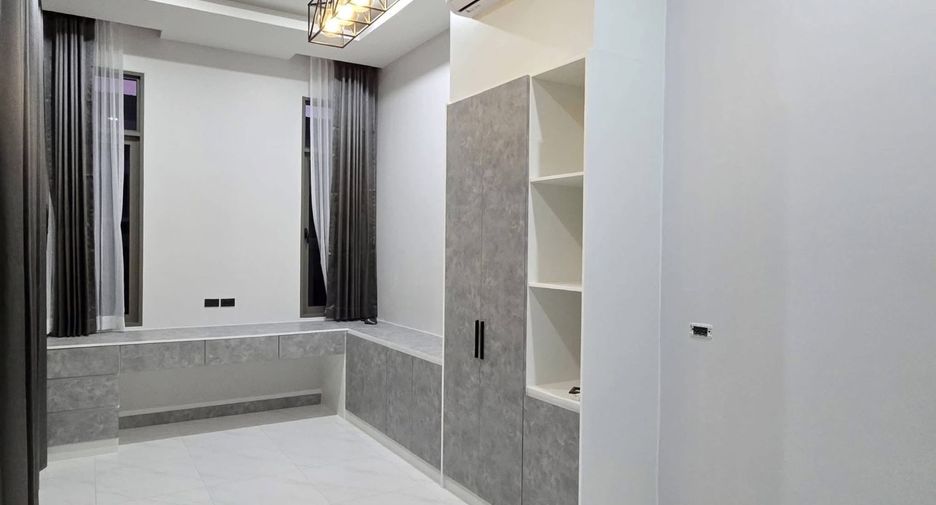 À vendre 4 chambres maison à East Pattaya, Pattaya