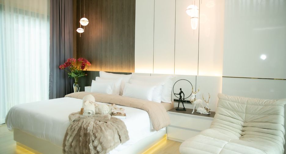 For sale 4 bedrooms villa in East Pattaya, Pattaya