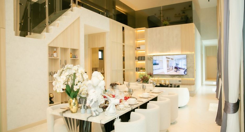 For sale 4 bedrooms villa in East Pattaya, Pattaya