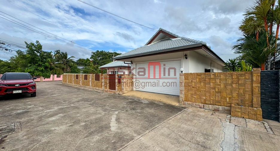 For sale 3 bedrooms house in East Pattaya, Pattaya