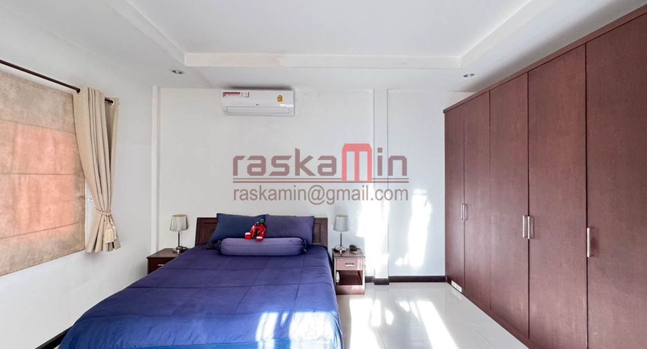 For sale 3 bedrooms house in East Pattaya, Pattaya