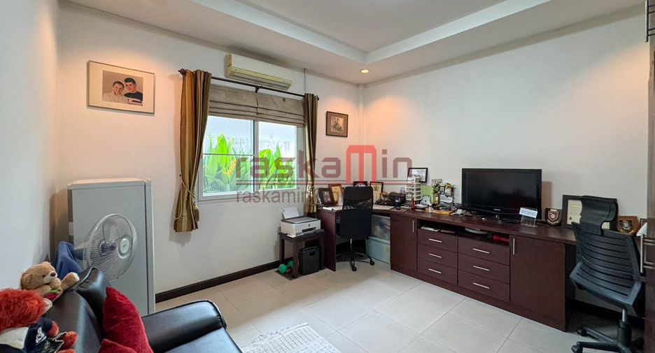 For sale 3 bedrooms house in East Pattaya, Pattaya