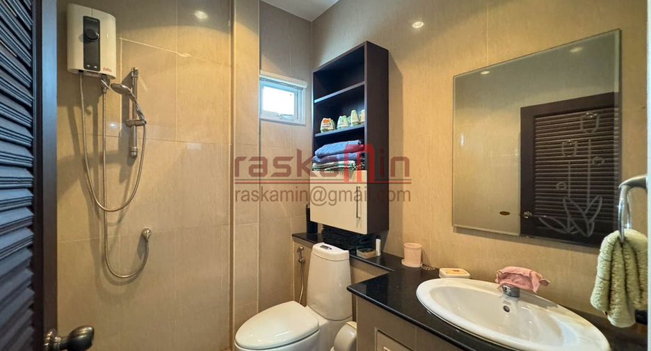For sale 3 bedrooms house in East Pattaya, Pattaya