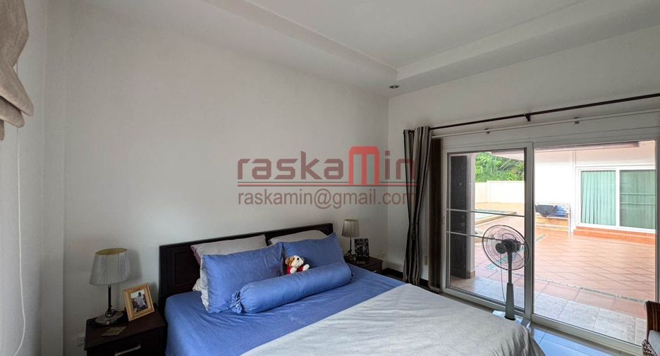 For sale 3 bedrooms house in East Pattaya, Pattaya