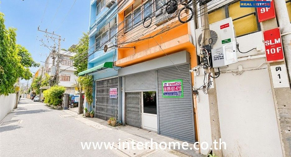 For sale 6 bedrooms retail Space in Bang Rak, Bangkok