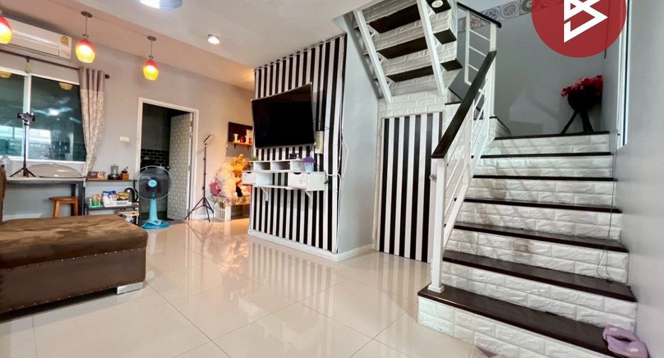 À vendre 3 chambres maison de ville à Bang Phli, Samut Prakan