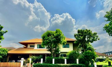 Haus zum Kauf mit 4 Zimmer in Khlong Sam Wa, Bangkok