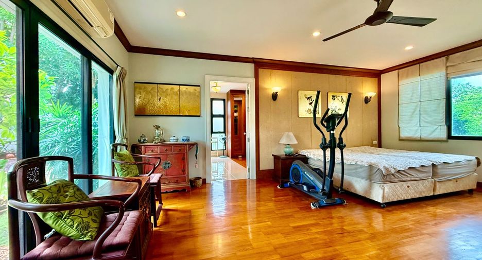 Haus zum Kauf mit 4 Zimmer in Khlong Sam Wa, Bangkok