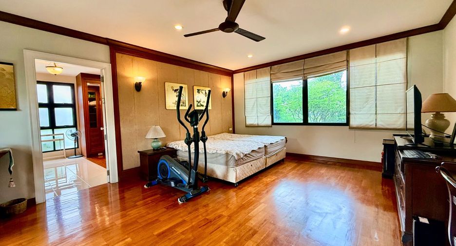 Haus zum Kauf mit 4 Zimmer in Khlong Sam Wa, Bangkok