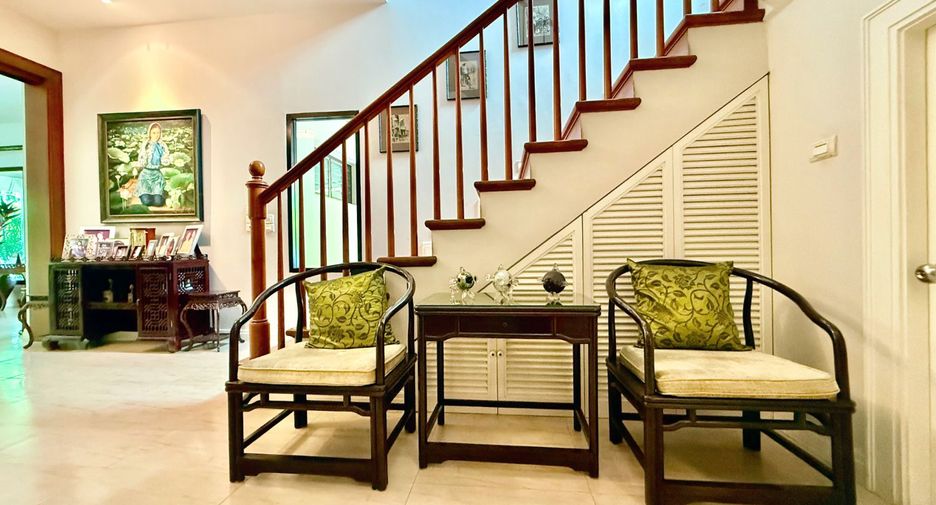 Haus zum Kauf mit 4 Zimmer in Khlong Sam Wa, Bangkok