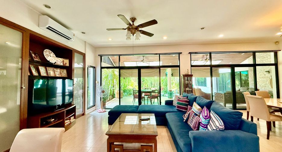 Haus zum Kauf mit 4 Zimmer in Khlong Sam Wa, Bangkok