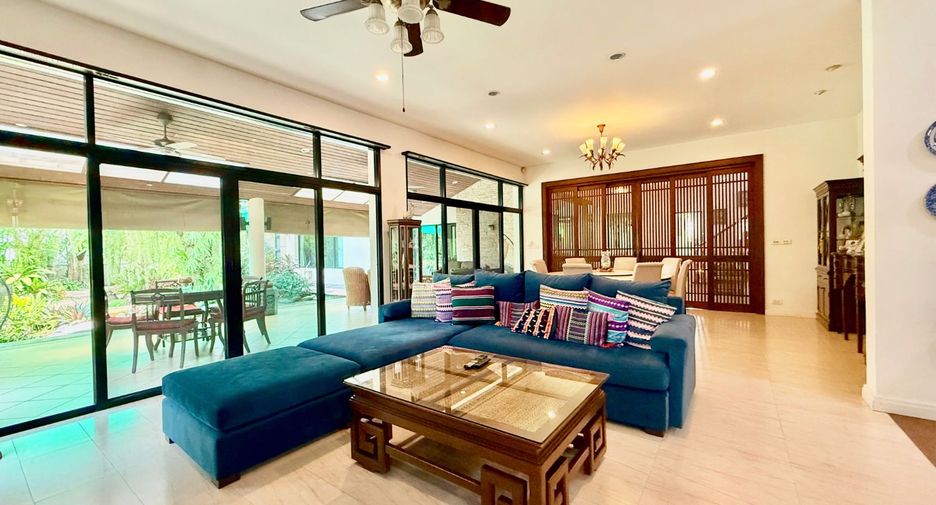 Haus zum Kauf mit 4 Zimmer in Khlong Sam Wa, Bangkok