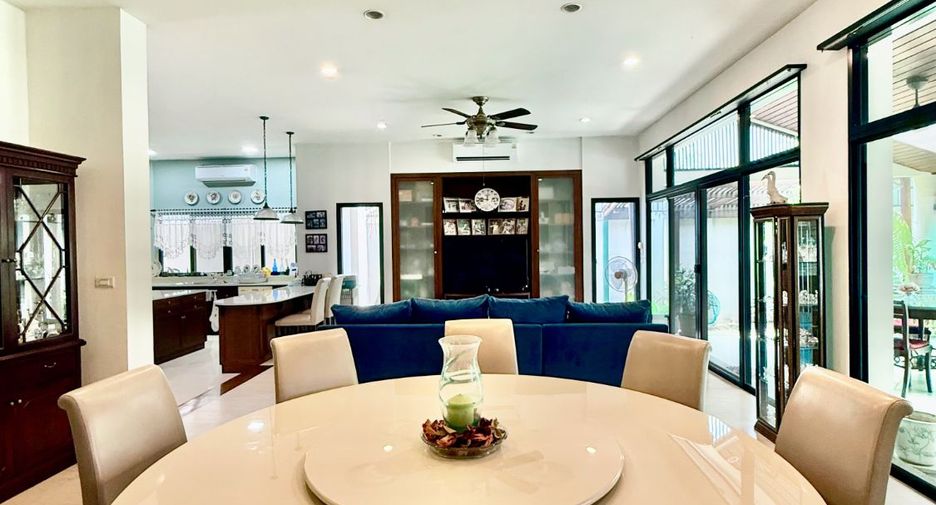 Haus zum Kauf mit 4 Zimmer in Khlong Sam Wa, Bangkok